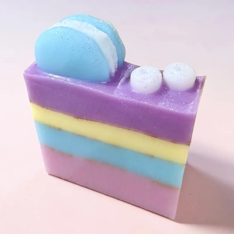 Festive Fig & Snowberry Macaroon Soap